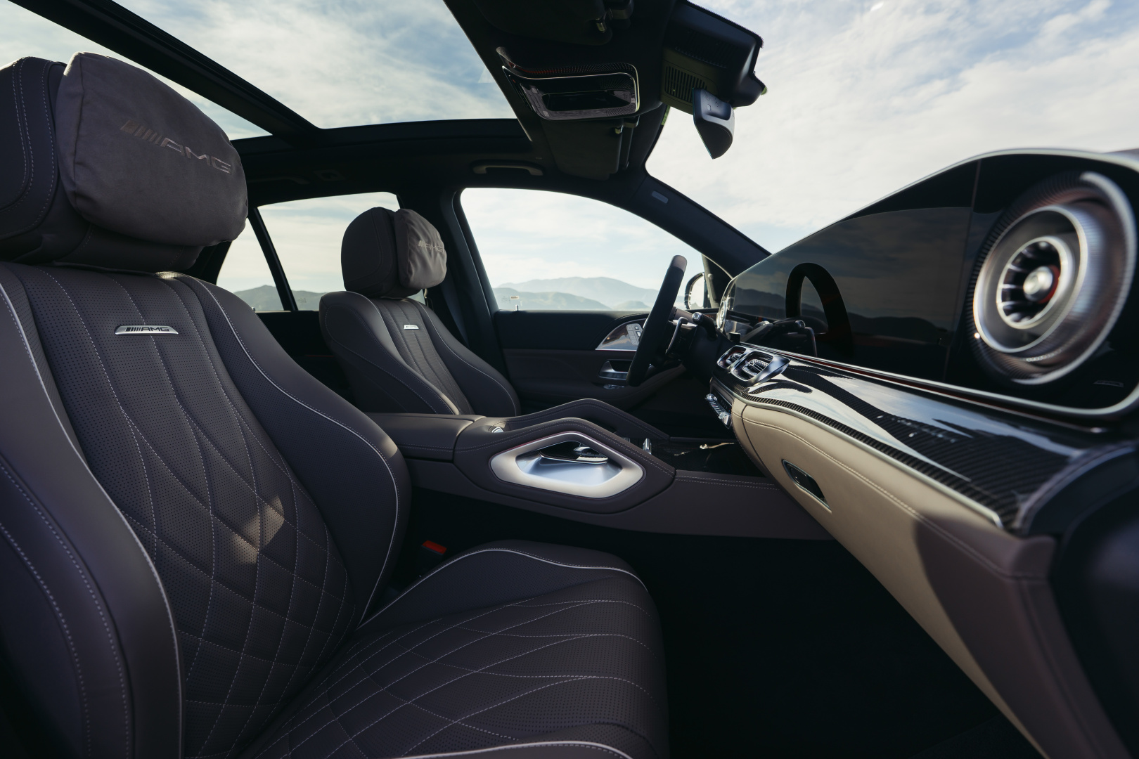 SMALL_50358-pre-media-26c0059-031